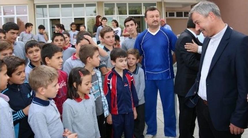 Saruhanlı&rsquo;da 8 Bin 313 &Ouml;ğrenci Karne Aldı