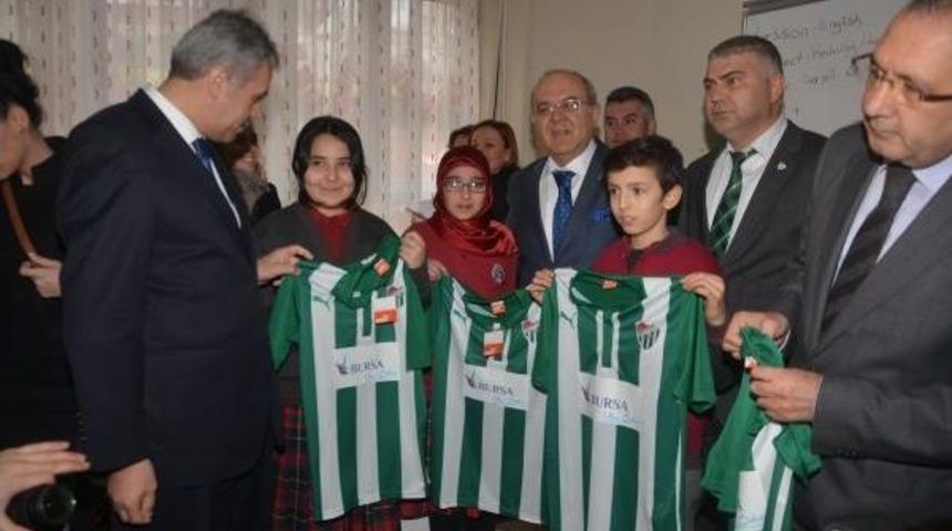 Bursa'da Formalı Karne Coşkusu