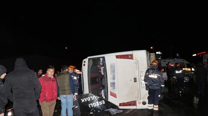 Zonguldak’ta Yolcu Midibüsü Devrildi: 1 Ölü, 16 Yaralı