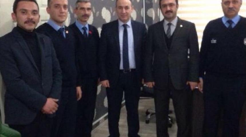 İ&ccedil;inde Altın Bulunan &Ccedil;antayı Sahibine Teslim Eden Zabıtalara &Ouml;d&uuml;l