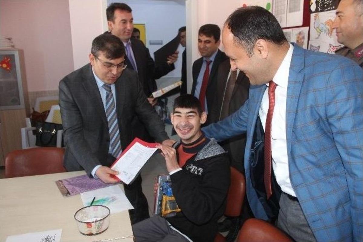 &Ouml;zel &Ccedil;ocukların Karne Heyecanı