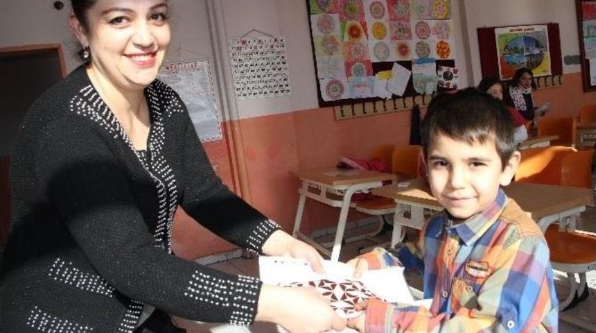 Ardahan&rsquo;da &Ccedil;ocukların Karne Sevinci