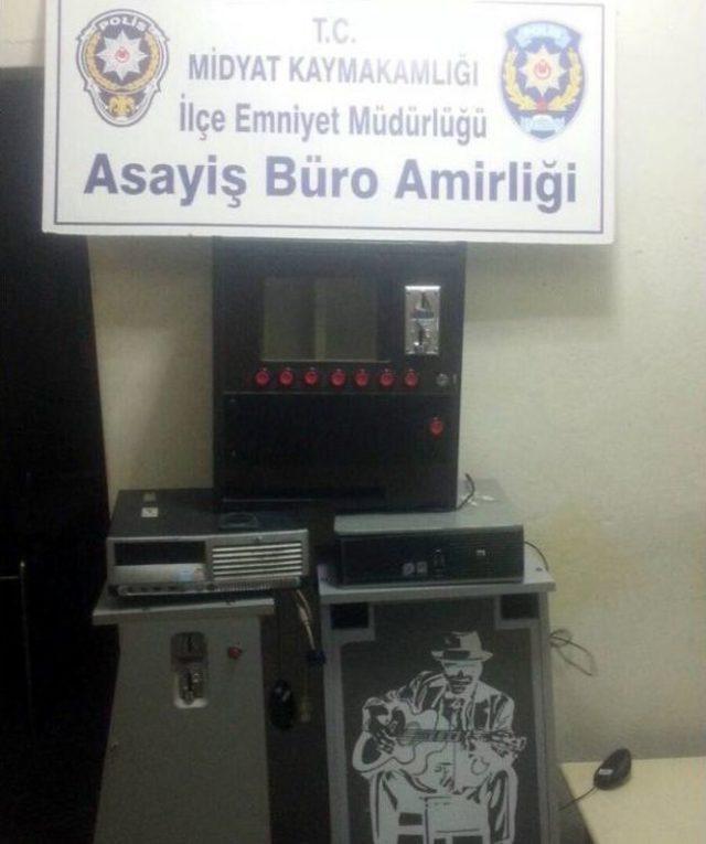 Kumar Oynatan İş Yerine Baskın 1