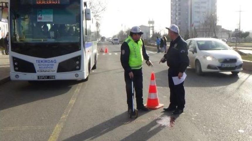 Duygu Karnesini Almaya Giderken Kazada &Ouml;ld&uuml;
