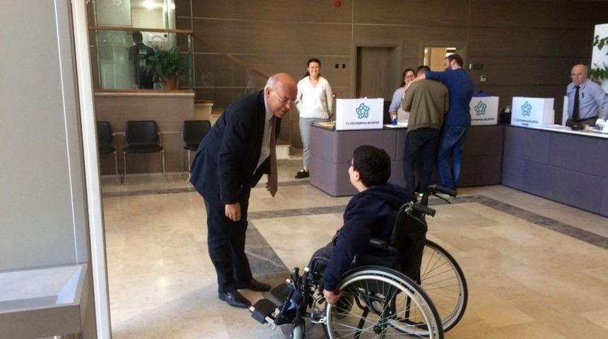 Minik Aslan&rsquo;dan Başkan Eşkinat&rsquo;a Teşekk&uuml;r Ziyareti