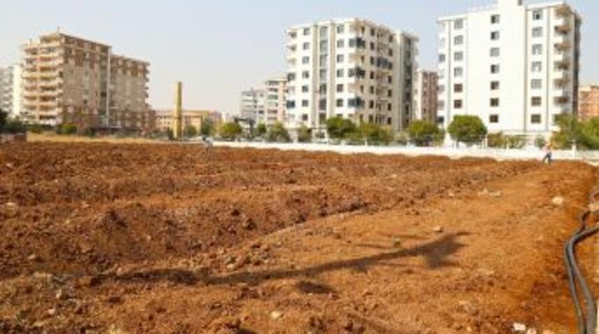 Bağlar Belediyesi Yeni Parka Ceylan Önkol Adını Verdi