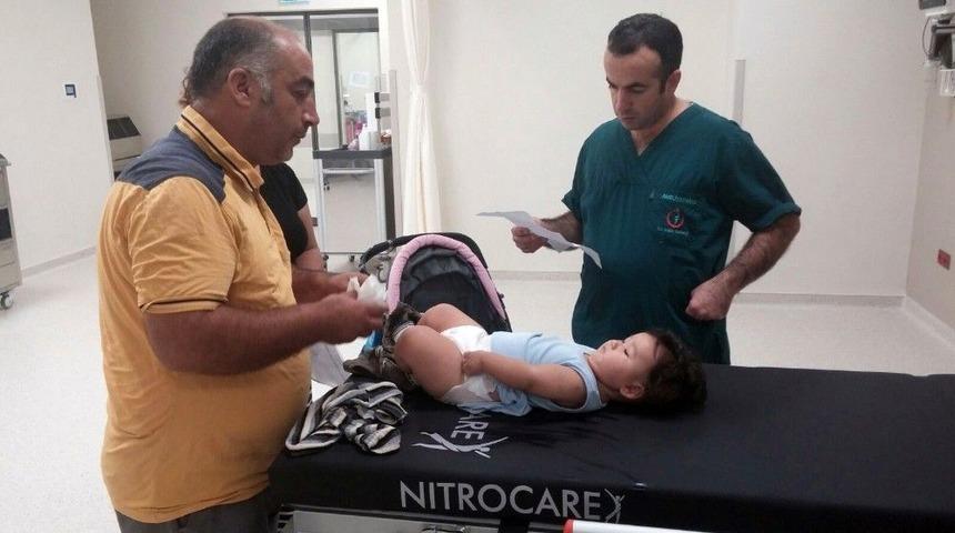 Minik Eymen&rsquo;in Kolu Kurtarılacak