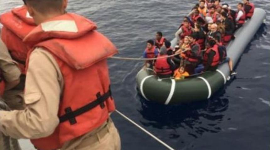 Kuşadası K&ouml;rfezi&rsquo;nde 45 Ka&ccedil;ak G&ouml;&ccedil;men Yakalandı