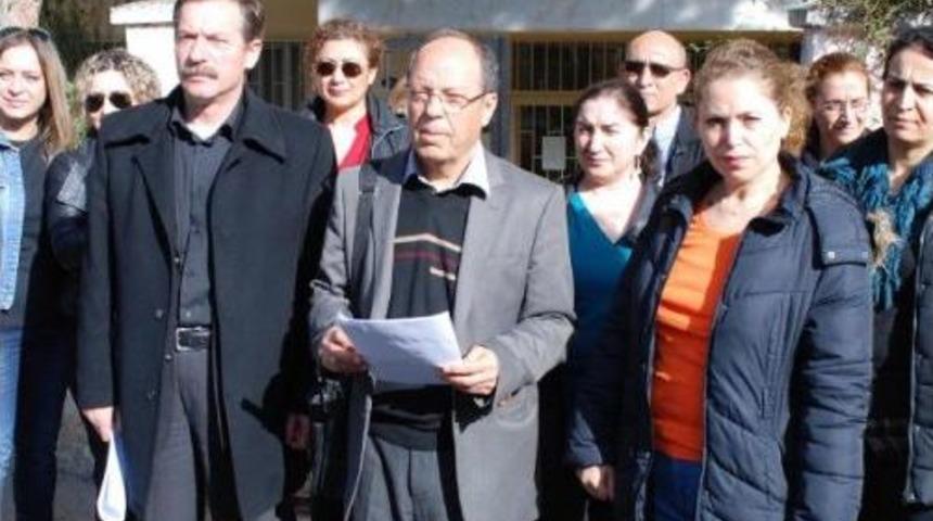 Velilerden Okul &Ouml;n&uuml;nde Tepki A&ccedil;ıklaması