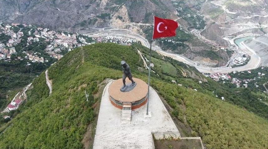 T&uuml;rkiye&rsquo;nin En B&uuml;y&uuml;k Atat&uuml;rk Heykeli Turizme A&ccedil;ıldı