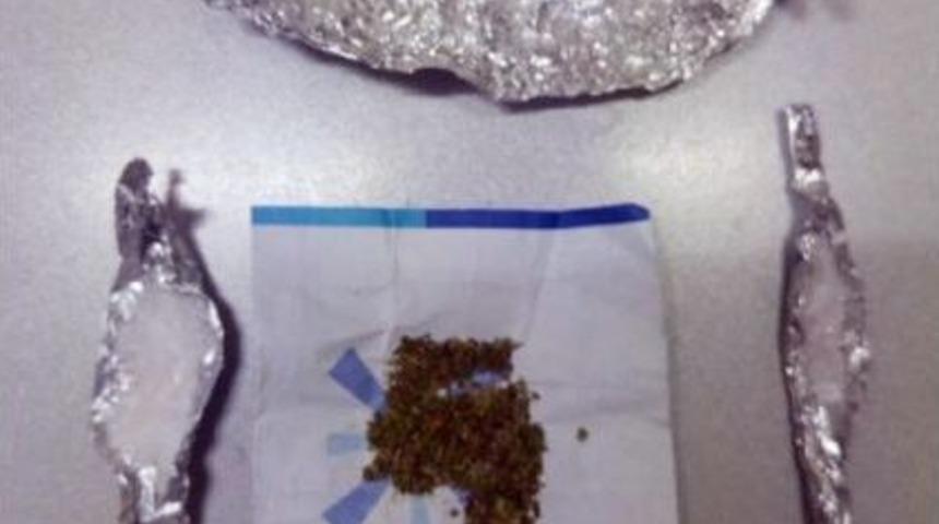 Narko-tem Whatsapp İhbarı İle 8 Kişi G&ouml;zaltına Alındı