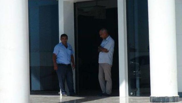 Lisesi Sultan nın Sır &Ouml;l&uuml;m&uuml; 1