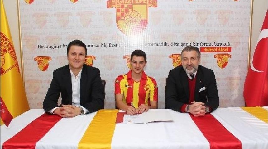 G&ouml;ztepe&rsquo;de Salim İyik Profesyonel Oldu