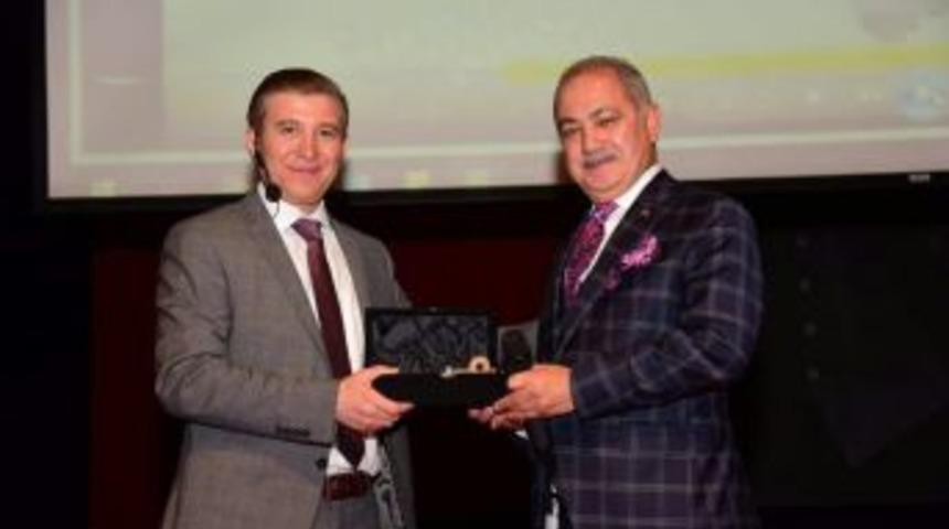 "gelecek Ellerinde Projesi"ne "eğiten Şehir" &Ouml;d&uuml;l&uuml;