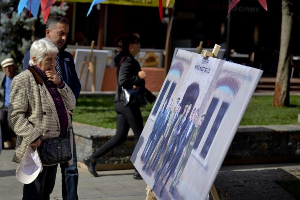 Maltepe&rsquo;nin Her K&ouml;şesinde &ldquo;cumhuriyet&rdquo; Sergisi