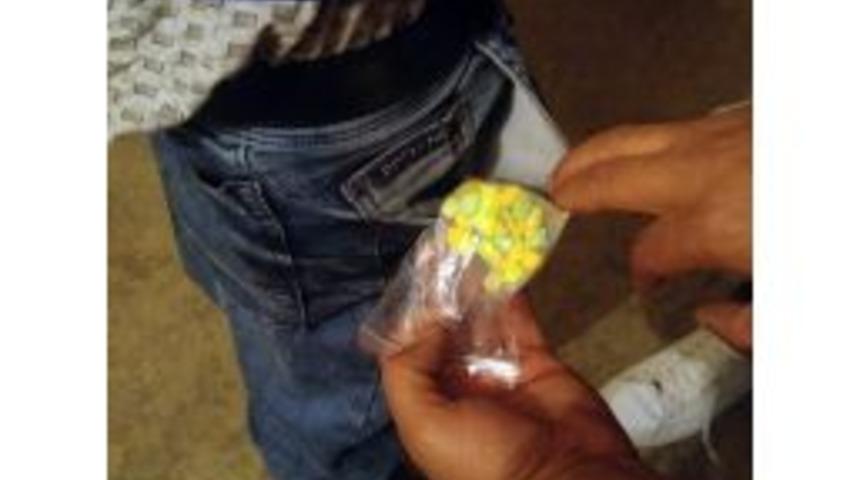 Uyuşturucu Satıcısı Su&ccedil;&uuml;st&uuml; Yakalandı