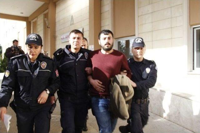 Karne Gününde Berkin Elvan Eylemine Gözaltı