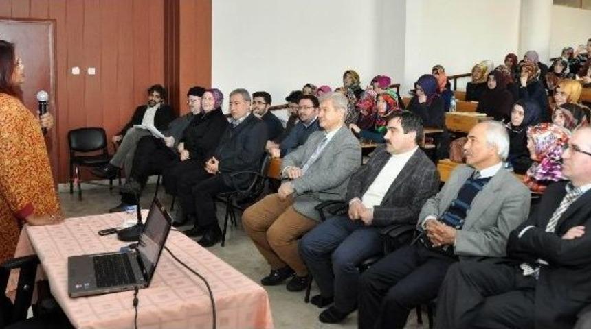 Ne&uuml;&rsquo;de "hinduizm&rsquo;i Tanımak" Konulu Konferans