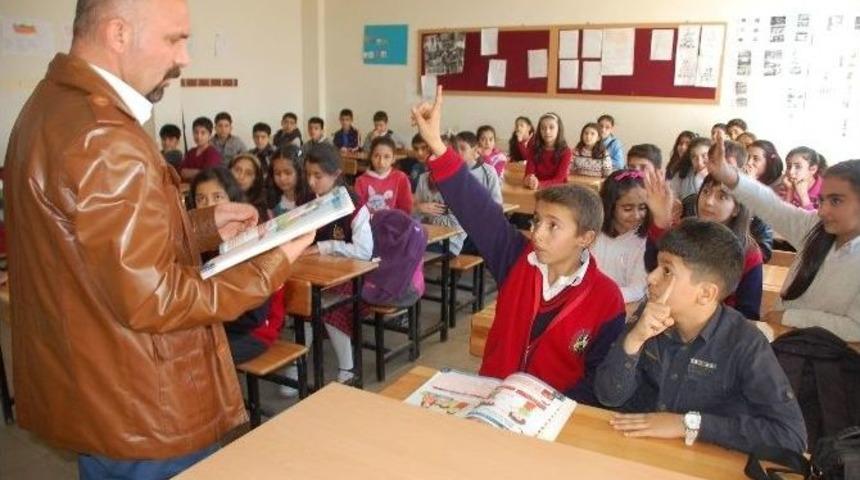 120 &Ouml;ğrenci Se&ccedil;meli Ders Olarak K&uuml;rt&ccedil;e&rsquo;yi Tercih Etti