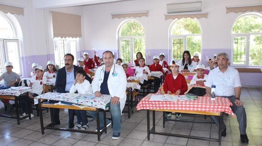 Okullarda Hayvanları Koruma G&uuml;n&uuml;yle İlgili Etkinlikler D&uuml;zenlendi