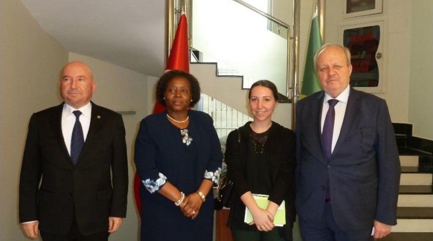 Tanzanya, Ankaralı Yatırımcıları Bekliyor