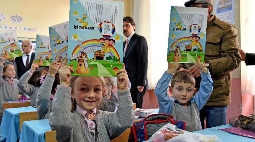 G&uuml;m&uuml;şhane&rsquo;de 21 Bin 144 &Ouml;ğrenci Karne Aldı