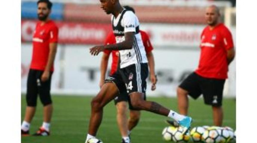 Talisca Şampiyonlar Ligi'ne Bağlı