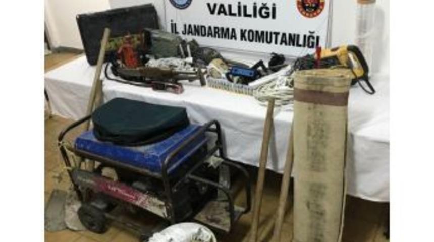 Kaçak Kazı Yapan 7 Kişi Yakalandı