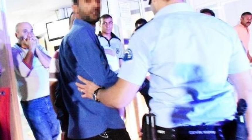 K&ouml;peğe Tekme Atan Esnafı Uyarınca Dayak Yediklerini S&ouml;ylediler