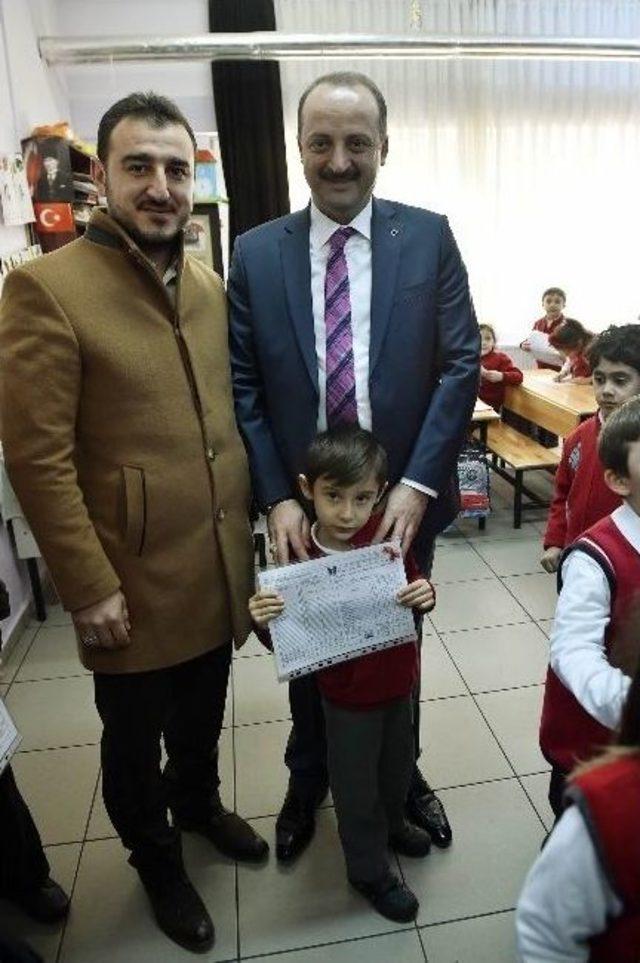 Akg&uuml;l, Karne Heyecanına Ortak Oldu 2