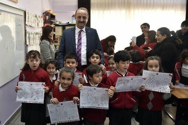 Akg&uuml;l, Karne Heyecanına Ortak Oldu 3