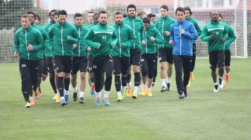 Akhisar, İkinci Devreye 3 Eksik İle Başlıyor