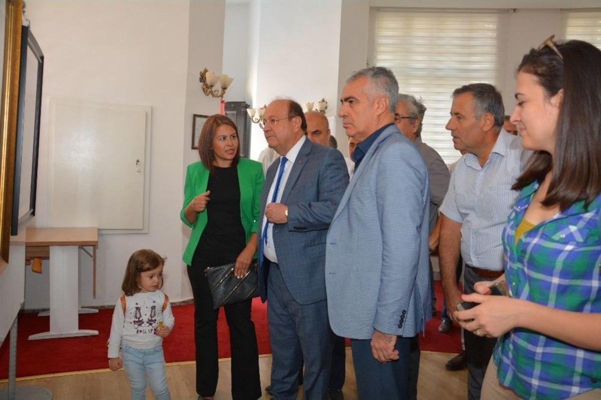 Efeler&rsquo;de &Uuml;&ccedil; Boyutlu Kat-ı Sanatı Sergisi A&ccedil;ıldı
