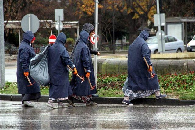 Refüjler Kadın Eliyle Güzelleşiyor