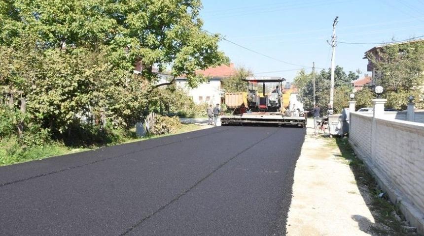 K&ouml;rpeşlerde Asfaltlama Ve Park Yapımı