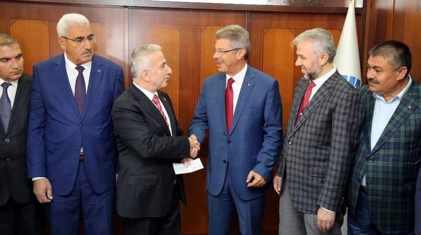 Vali Kam&ccedil;ı&rsquo;dan Ptt, M&uuml;ft&uuml;l&uuml;k Ve Vakıfbank&rsquo;a Ziyaret