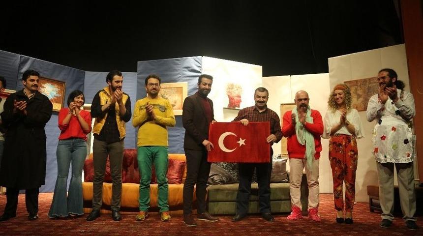 &ldquo;haydi Evine Koş&rdquo; Tiyatro G&ouml;sterisine Yoğun İlgi