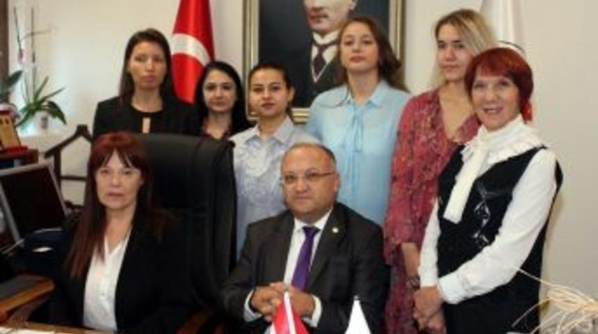 Bursa&rsquo;da Hayvanları Koruma G&uuml;n&uuml; Kutlandı