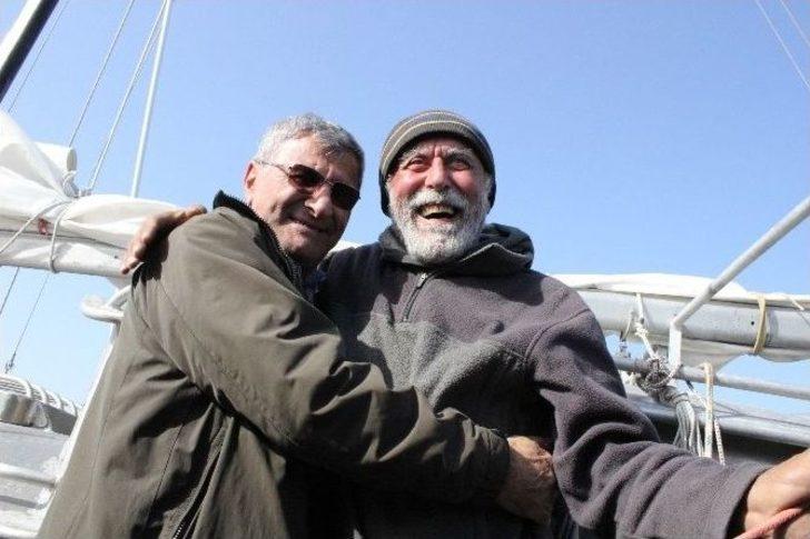 Kendi Yaptığı Tekneyle 6 Aydır Denizde G1