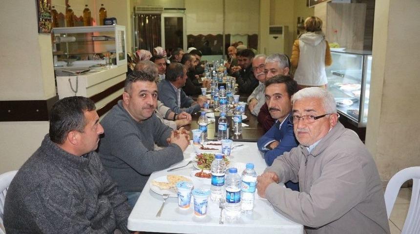 Din G&ouml;revlileri Onuruna Yemek