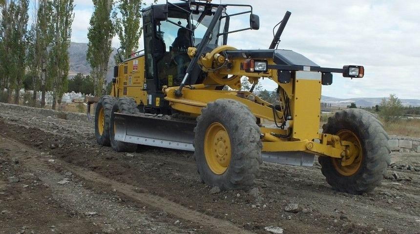 Ulaş&rsquo;ta K&ouml;y Yolları Onarılıyor