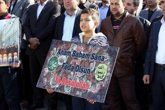 Adıyaman&rsquo;da Charlie Hebdo Protestosu 1