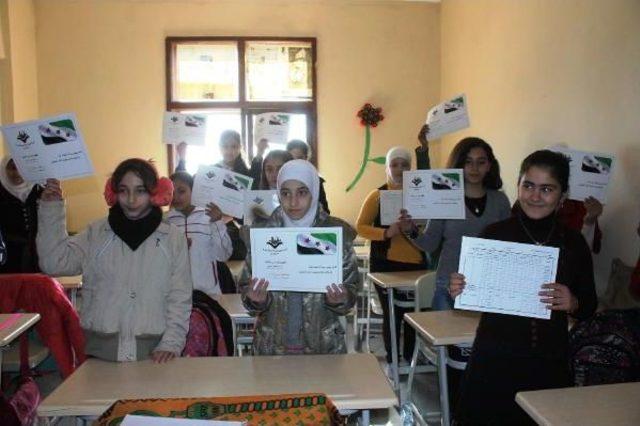 Suriyeli Sığınmacı &Ccedil;ocukların Karne Heyecanı 2