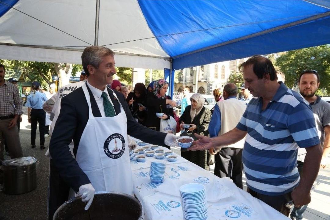 Şahinbey Belediyesi 500 Bin Kişiye Aşure İkram Edecek