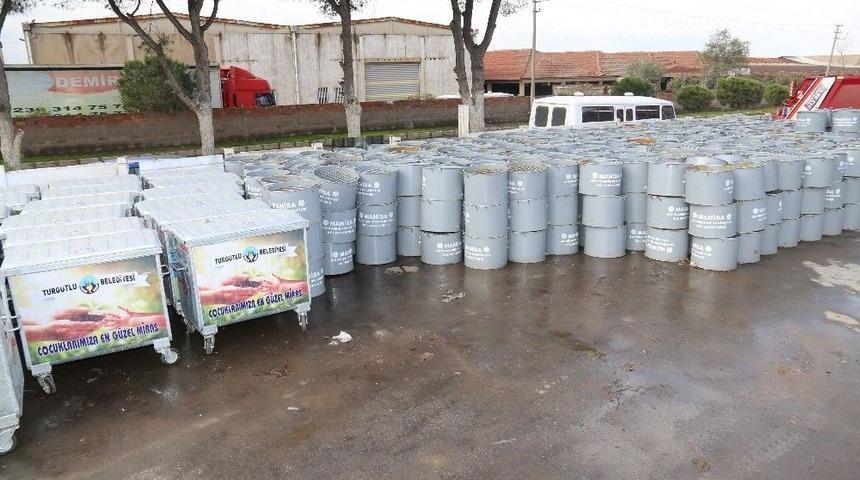 K&uuml;l Konteynerlerine G&ouml;z Diktiler