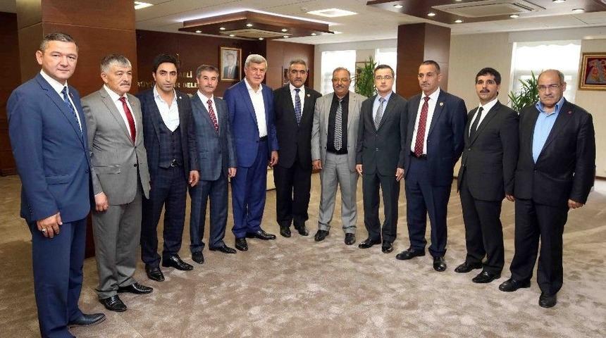 Başkan Karaosmanoğlu&rsquo;na Ziyaretler S&uuml;r&uuml;yor