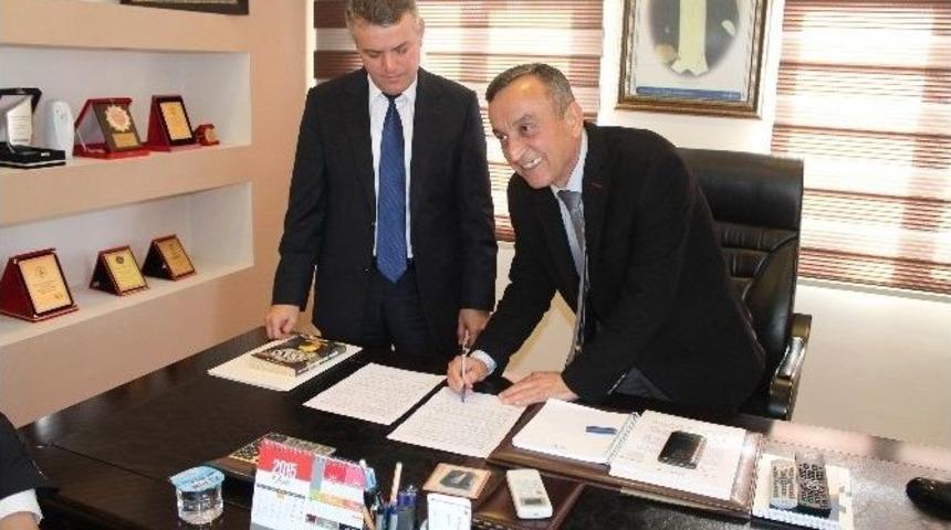 Manavgat Esnafının &Uuml;yelik Aidatlarının Yarısı Şekerbank&rsquo;tan