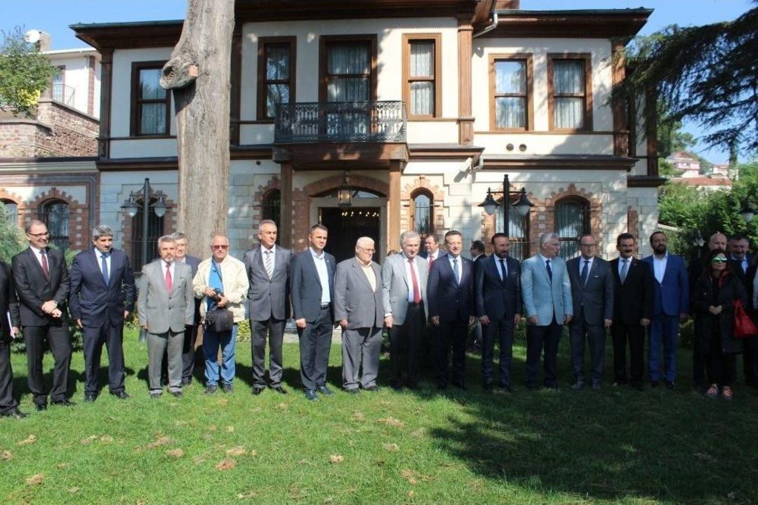 İstanbul Tur Operat&ouml;rleri İzmit&rsquo;e Turist G&ouml;z&uuml;yle Baktı