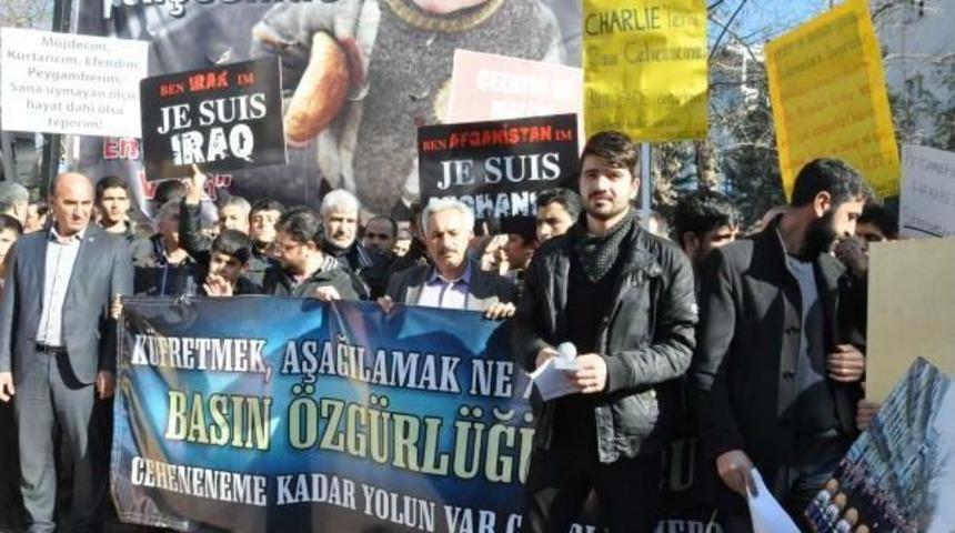Adıyaman&rsquo;Da Charlie Hebdo Dergisi Protestosu