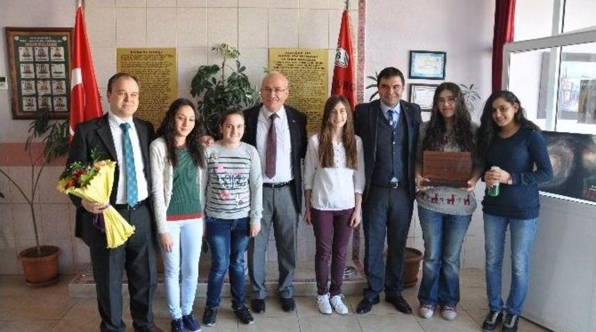 Ortahisar&rsquo;da &Ouml;ğrencilerin Karne Heyecanı